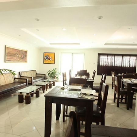 Prince Of Anthony 1960 Hotel Лагос Екстериор снимка