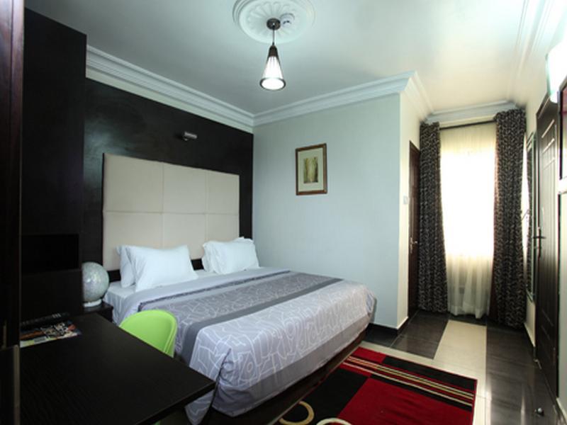 Prince Of Anthony 1960 Hotel Лагос Екстериор снимка